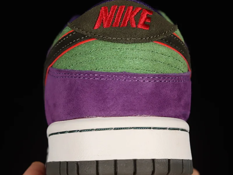 All Categories Nk SB Dunk Series Nk SB Dunk Low Low-top sneakers Otomo Katsuhiro x Nk SB Dunk Low "Steamboy OST" Otomo Katsuhiro co-branded SB low-top sports and leisure sneakers LF0039-023